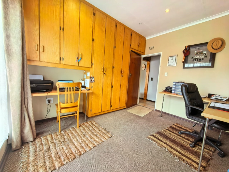 3 Bedroom Property for Sale in Vaalpark Free State